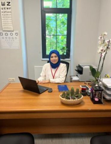 Hemşire Gülderen KAHRAMAN